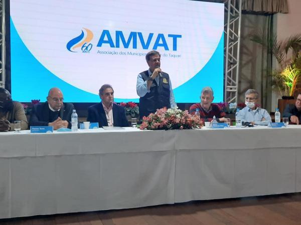 Ministro do Turismo garante apoio a projetos da região