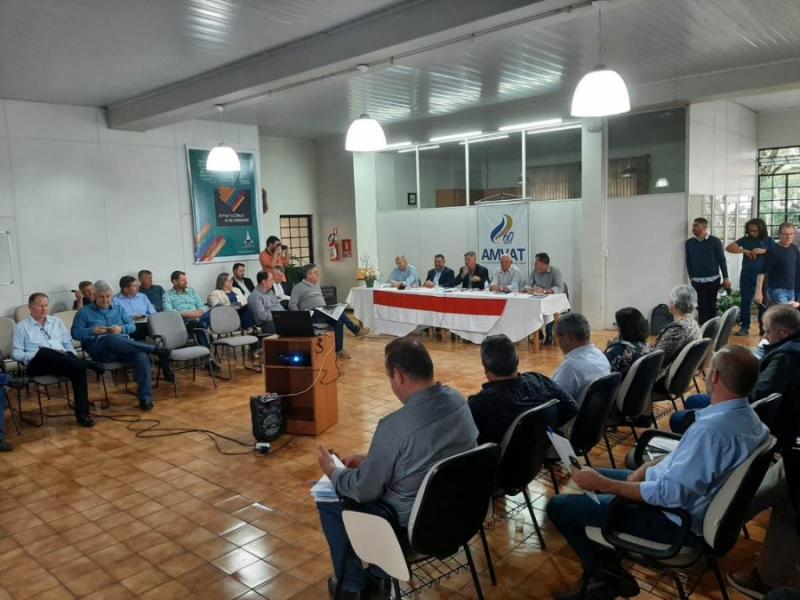 Saúde e recursos para rodovias são discutidos em assembleia da Amvat 