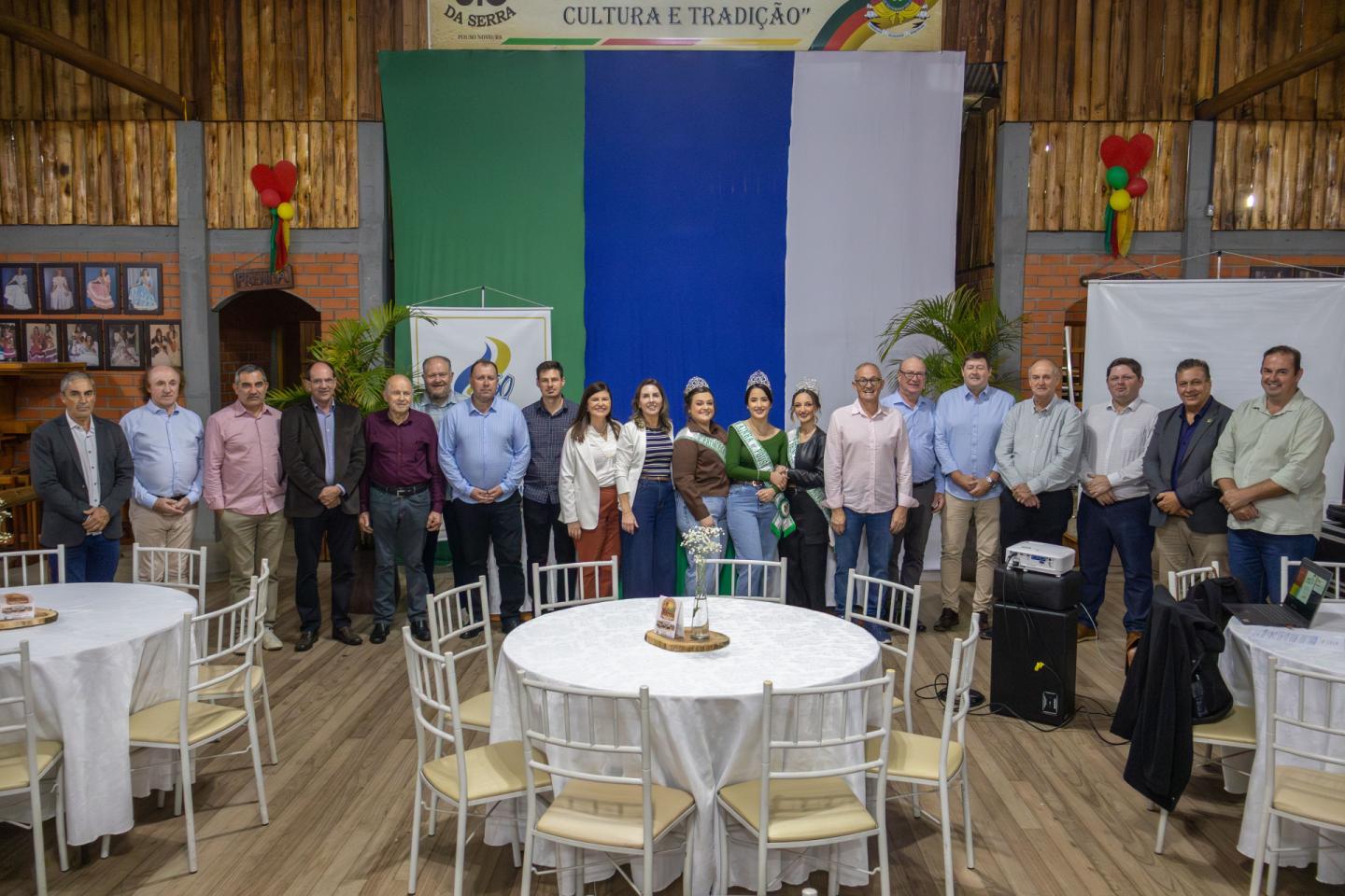 Prefeitos estiveram reunidos em Pouso Novo na última sexta-feira (24). Crédito da foto: Anthony Abella Conte