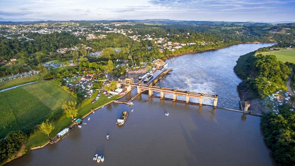 Barragem eclusa é um dos principais atrativos do município