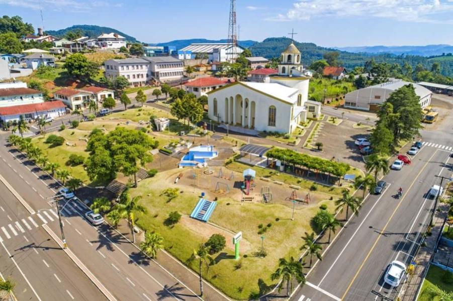 Pouso Novo celebra aniversário do município com programação especial