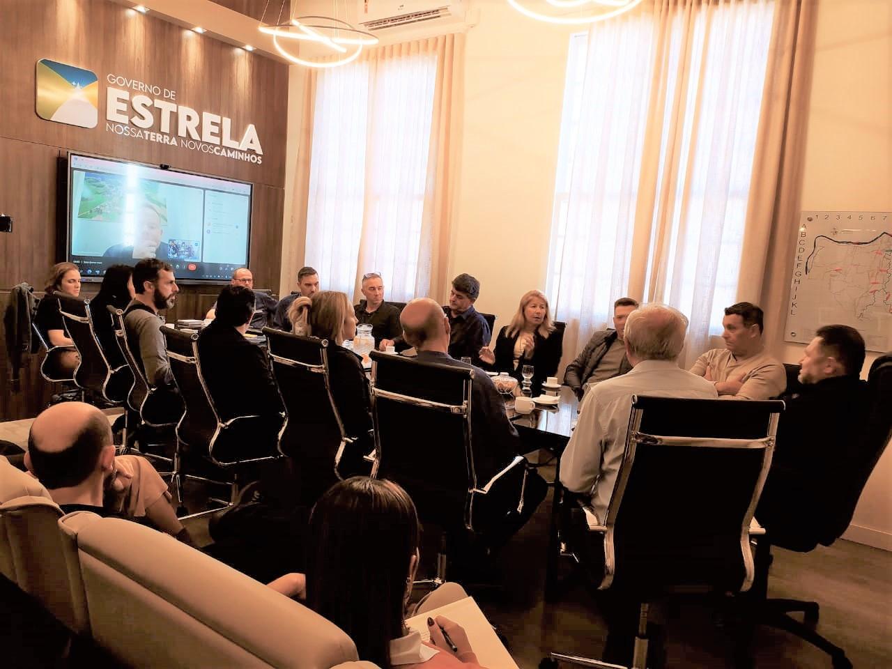 Reunião no Gabinete do Prefeito de Estrela tratou de detalhes da vinda do governador